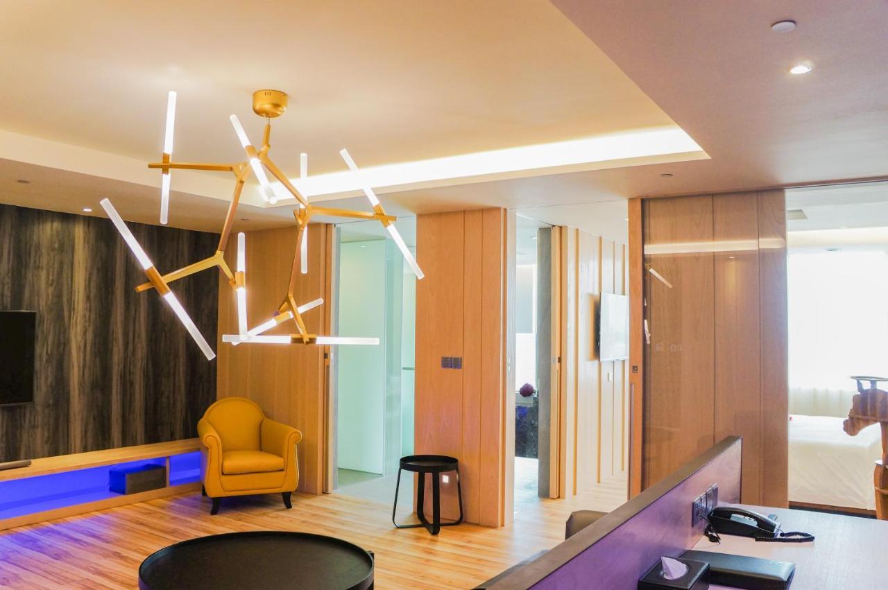 FX Hotel Tainan Buitenkant foto