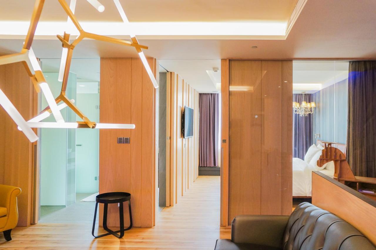FX Hotel Tainan Buitenkant foto
