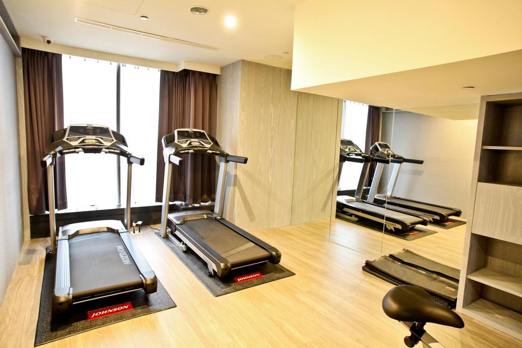 FX Hotel Tainan Buitenkant foto