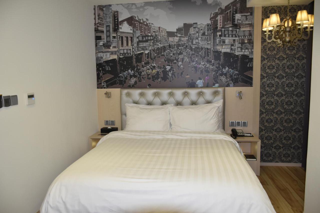 FX Hotel Tainan Buitenkant foto
